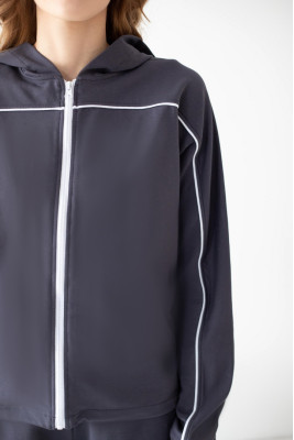 Костюм жіночий